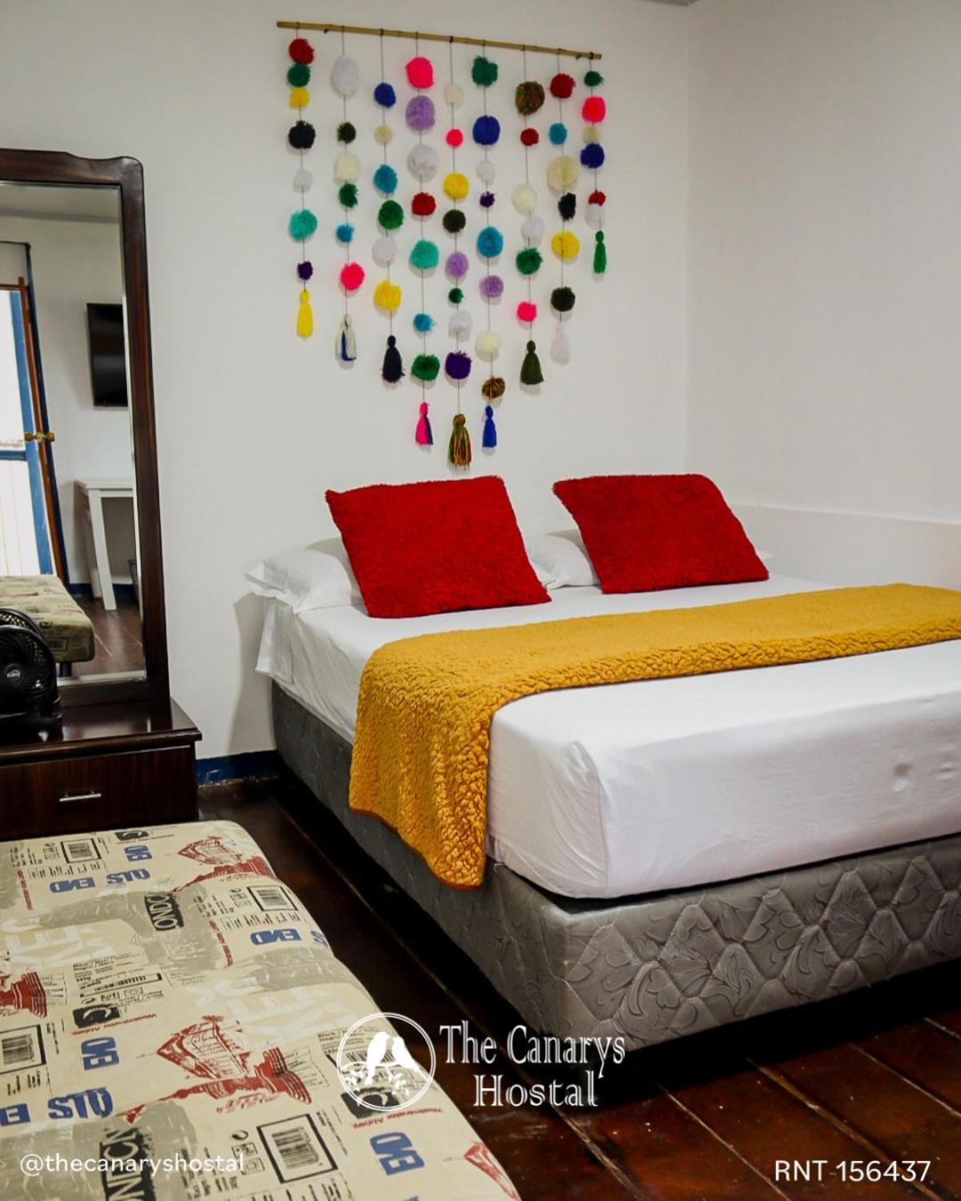 The Canarys Hostal Santa Rosa de Cabal Extérieur photo